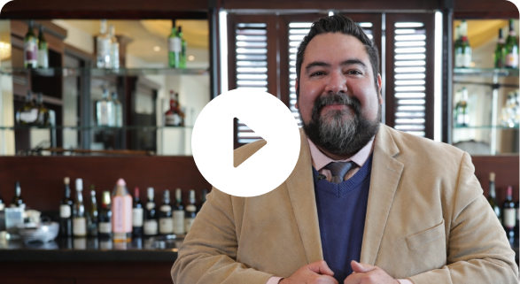 licenciatura-gestion-de-negocios-de-la-hospitalidad-thumbnail-oscar-2