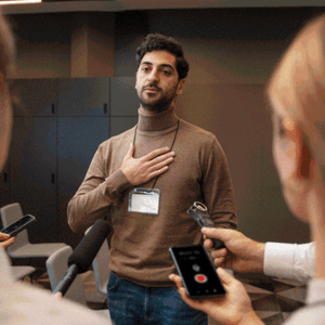 cessa_licenciatura_relaciones_publicas_online_gif