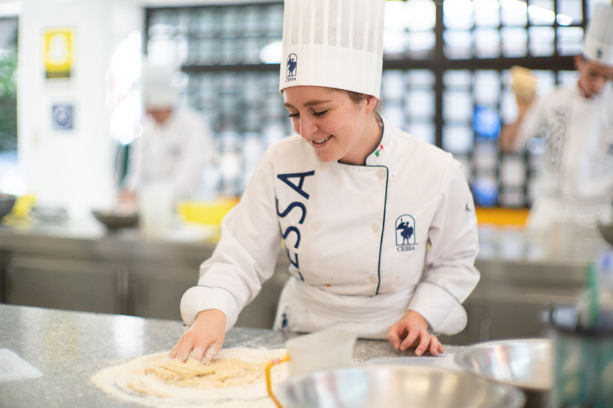 Licenciatura en Gastronomía y Ciencias de los Alimentos escuela de negocios de la hospitalidad y alimentación